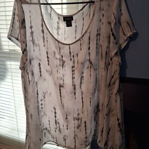 Torrid Women's Black and White Tie-Dye Top